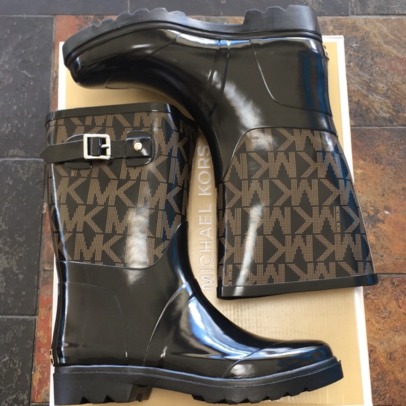 michael kors logo mid rain boots